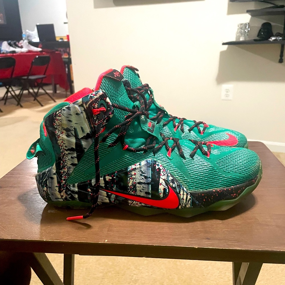 Nike LeBron 12 Xmas Akron Birch 2014 - Superb Condition size 12 a deal at $67
